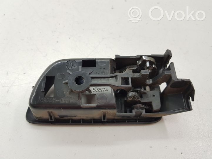 Toyota Corolla Verso AR10 Maniglia interna per portiera posteriore 692050F010