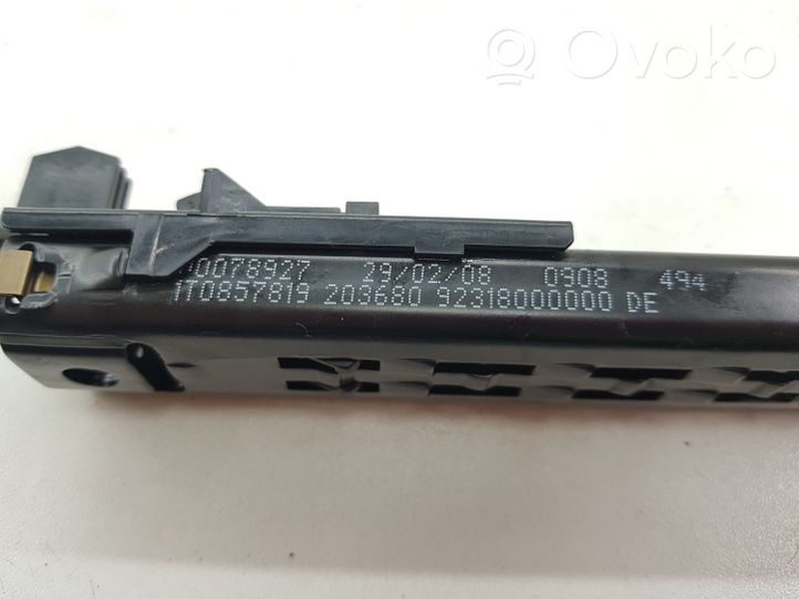 Volkswagen PASSAT B6 Stellmotor Gurtverstellung Sicherheitsgurt IT0857819