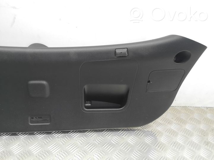 Hyundai i30 Rivestimento portellone 81752A6000