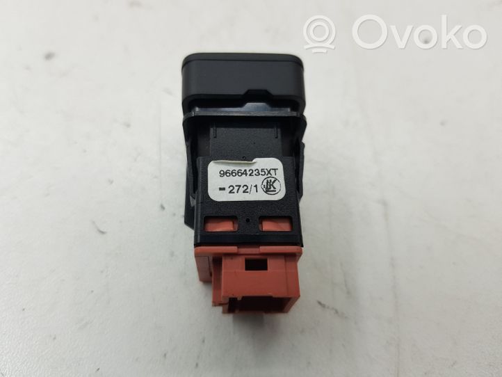 Citroen C4 II Bouton interrupteur de trappe à essence 96664235XT