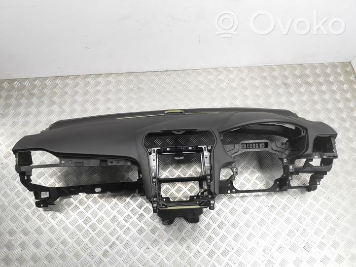 Ford Mondeo MK V Dashboard DS73F04290B