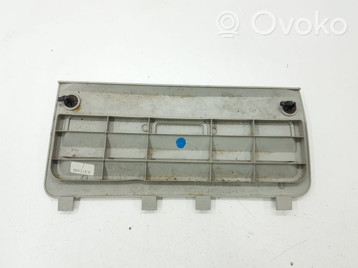 Chrysler Voyager Dolny panel schowka koła zapasowego F1028922A