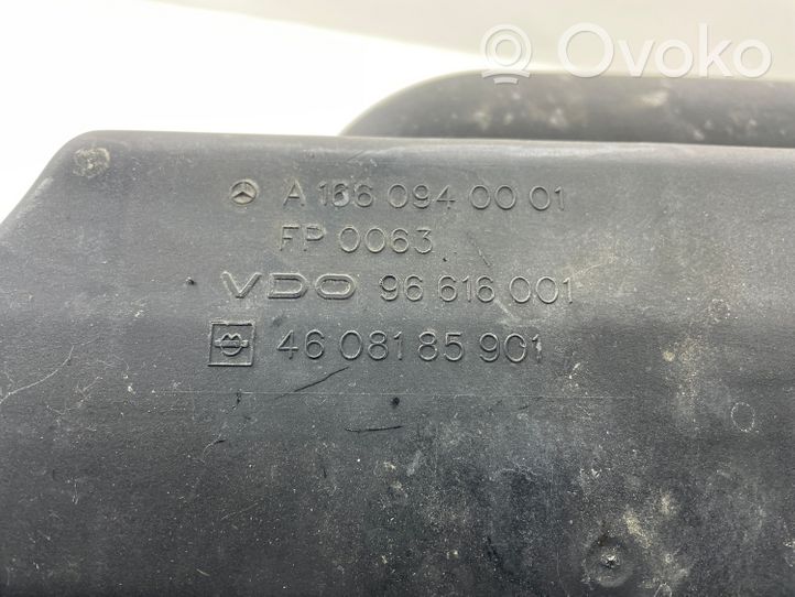 Mercedes-Benz A W168 Couvercle du boîtier de filtre à air A1660940001