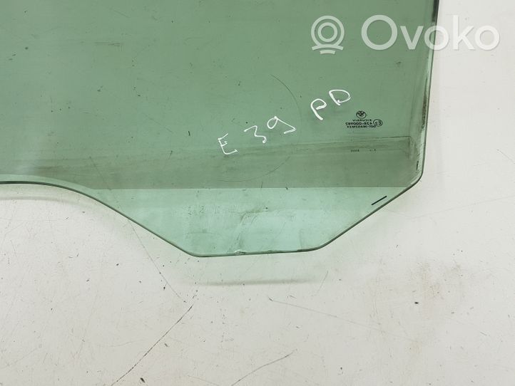 BMW 5 E39 Vetro del finestrino della portiera anteriore - quattro porte E243R000982