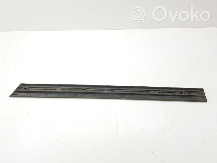 Ford Scorpio Takaoven lista (muoto) 85GBA25532AAW