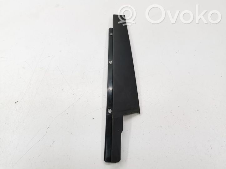 51953325 Jeep Renegade Front door glass trim molding, 14.99 € | RRR 