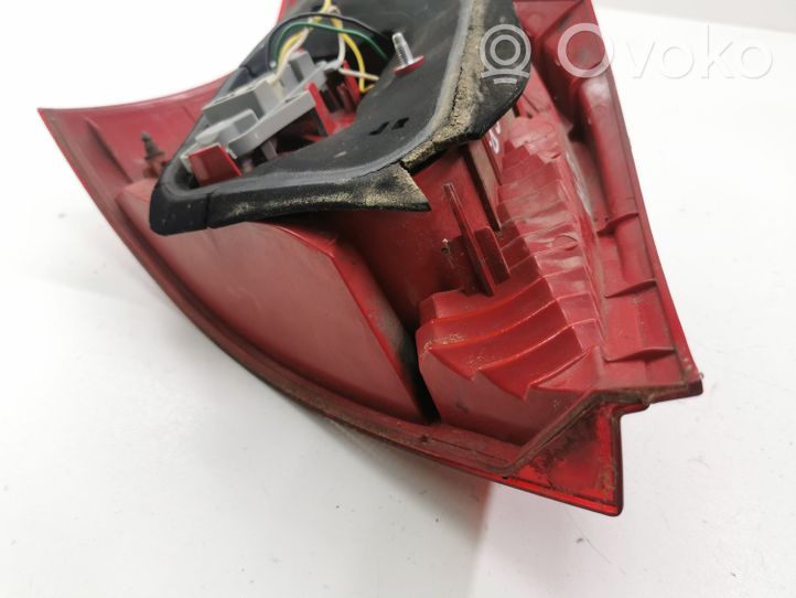 Toyota Yaris Lampa tylna E131772