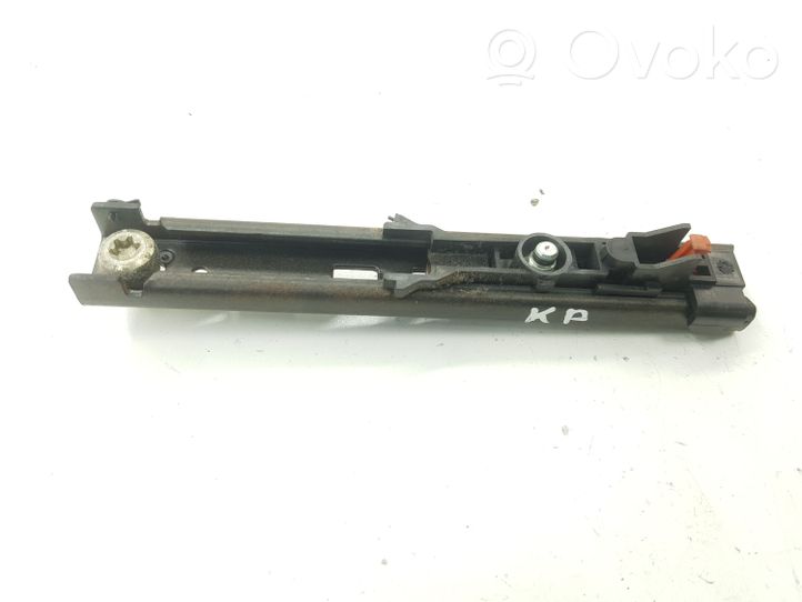 Citroen C8 Rail de réglage hauteur de ceinture de sécurité 9623105380