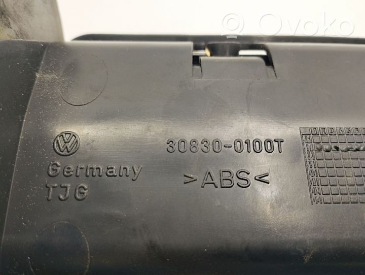 Volkswagen PASSAT B5 Передняя пепельница 308300100T