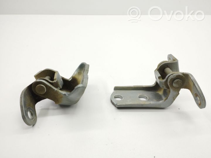 Toyota Avensis T250 Set di cerniere portiera posteriore 