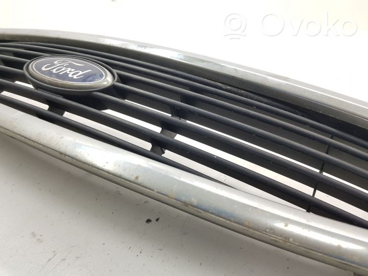 Ford Mondeo MK II Maskownica / Grill / Atrapa górna chłodnicy 96BG8200CNW