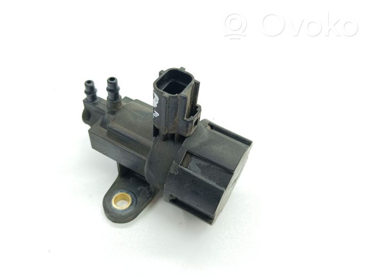 Ford Mondeo MK II Vacuum valve F63E9J459