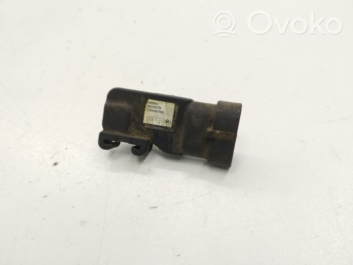 Renault Espace III Air pressure sensor 7700101762