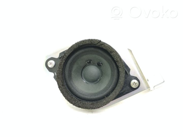 Mazda CX-7 Enceinte de plage arrière EG246696Y