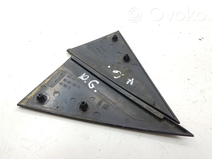 Opel Vectra B Rivestimento modanatura del vetro della portiera posteriore 90464358