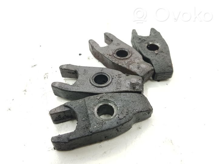 Peugeot 307 Fuel Injector clamp holder 