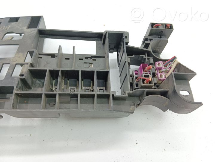 Audi A8 S8 D3 4E Module de fusibles 4E0971845