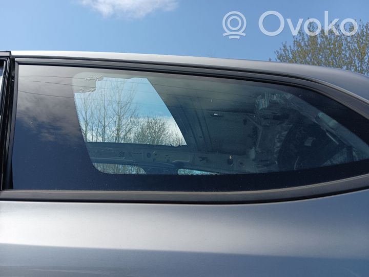 Peugeot 308 Fenêtre latérale avant / vitre triangulaire 