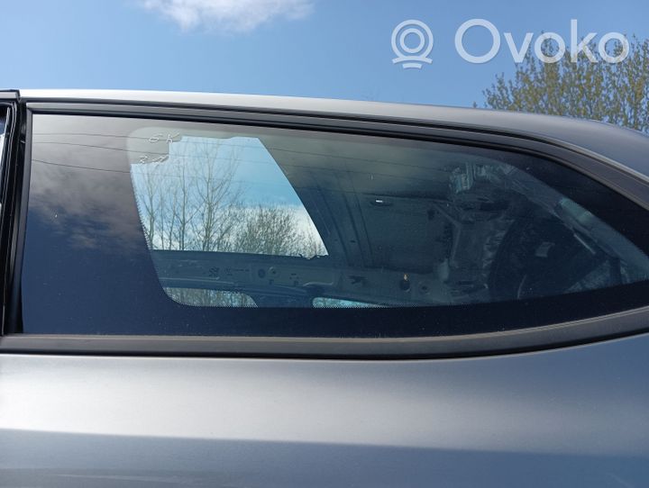 Peugeot 308 Szyba karoseryjna tylna 