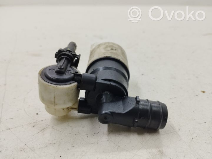 Ford C-MAX II Windscreen/windshield washer pump BK2117K624B