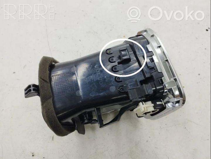 Volvo S60 Šoninės oro grotelės 30791697