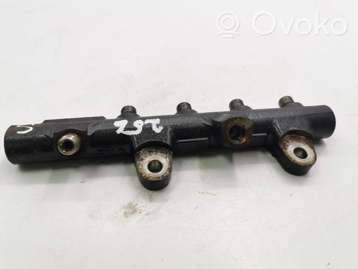 Nissan Qashqai Listwa wtryskowa 175213876R