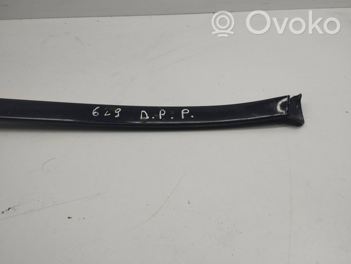 Mercedes-Benz C W204 Windshield trim 