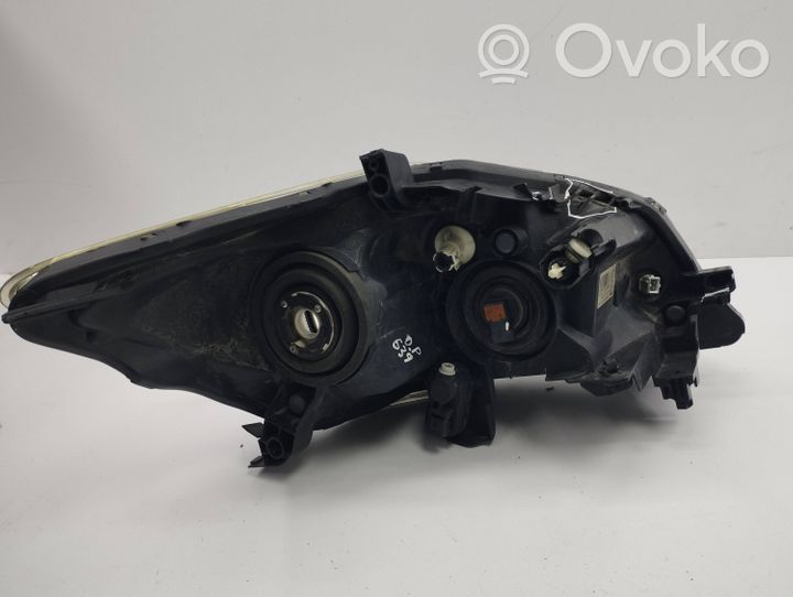 Toyota Auris 150 Lampa przednia 8115002540