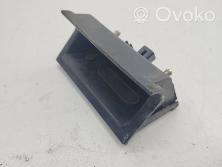 Honda CR-V Tailgate opening switch 