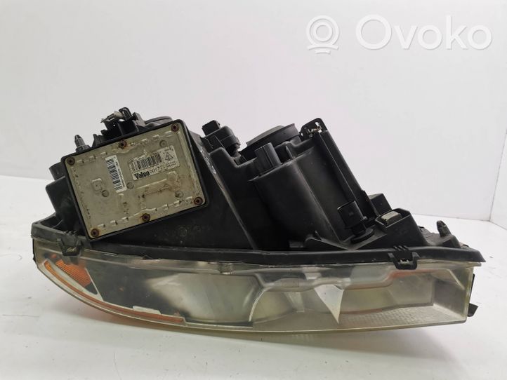 Volvo XC90 Lampa przednia 30698813