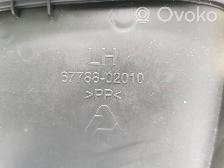 Toyota Auris 150 Takaoven verhoilu 6778802010