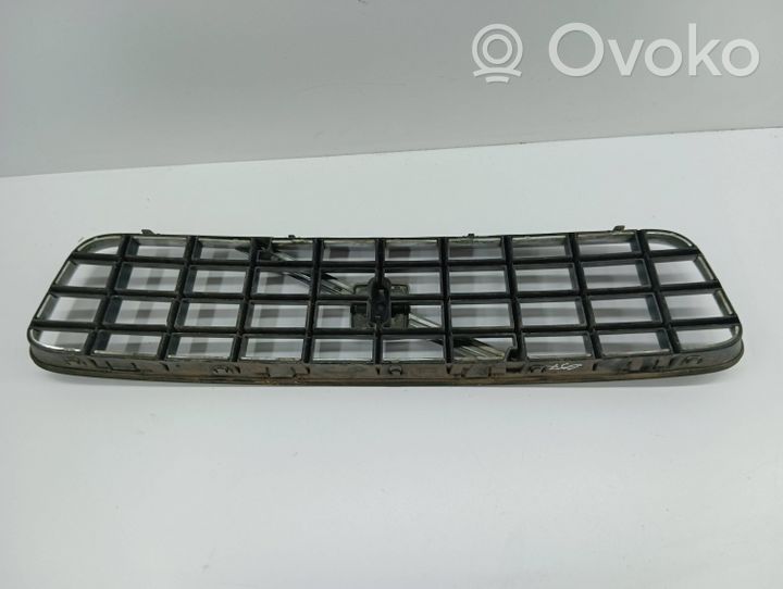 Volvo XC90 Maskownica / Grill / Atrapa górna chłodnicy 8620641