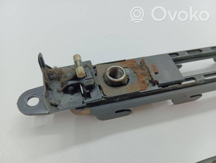 Volkswagen PASSAT B5 Rail de réglage hauteur de ceinture de sécurité 3B0857819B