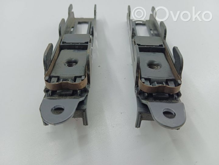 Volkswagen PASSAT B5 Rail de réglage hauteur de ceinture de sécurité 3B0857819B