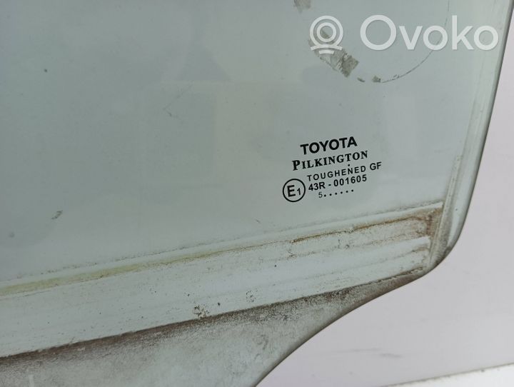Toyota Avensis T270 Vetro del finestrino della portiera anteriore - quattro porte E143R001605