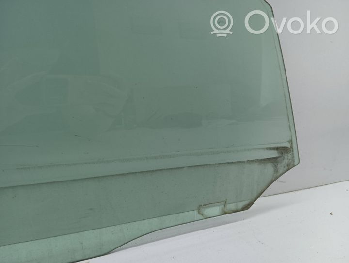 Mercedes-Benz C W204 Vetro del finestrino della portiera anteriore - quattro porte E143R001582