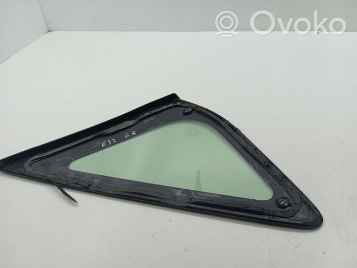 Toyota Prius (XW20) Ventanilla de ventilación de la puerta trasera E643R005834