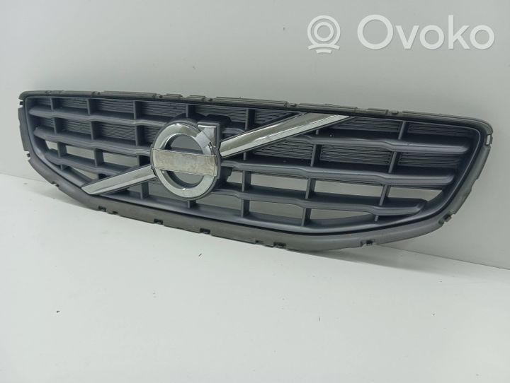 Volvo S60 Grotelės viršutinės 31333692