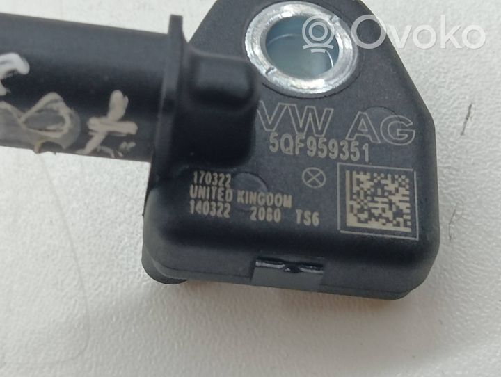 Seat Arona Airbagsensor Crashsensor Drucksensor 5QF959351