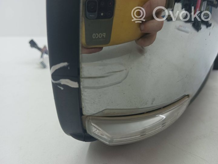 Chrysler Voyager Front door electric wing mirror 