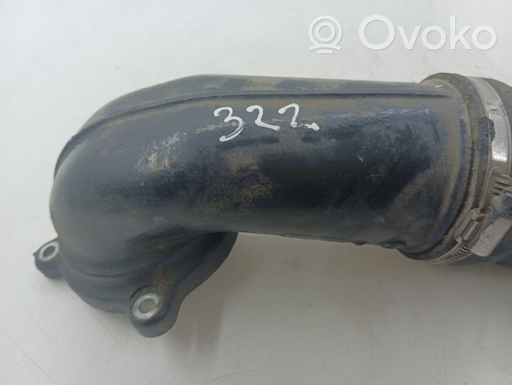 Mercedes-Benz CLK A208 C208 Tube d'admission de tuyau de refroidisseur intermédiaire A1111410404