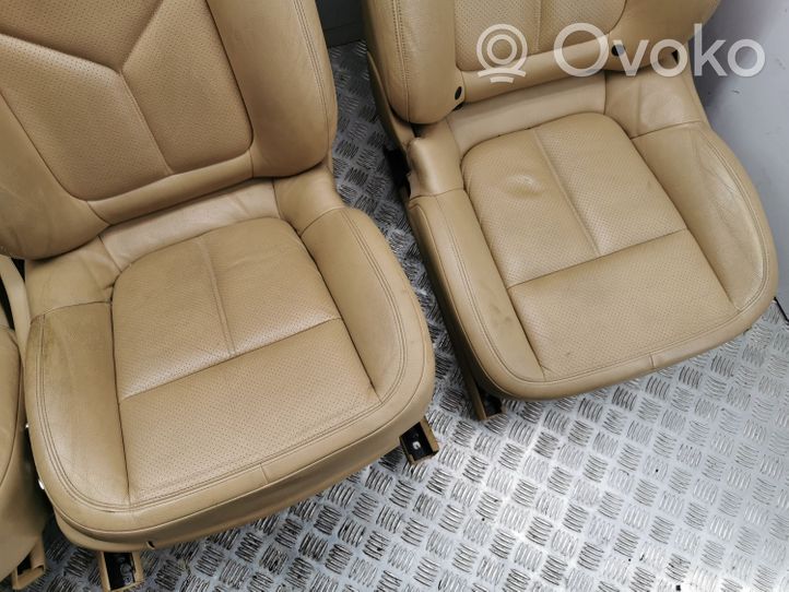 Porsche Cayenne (92A) Interior set 