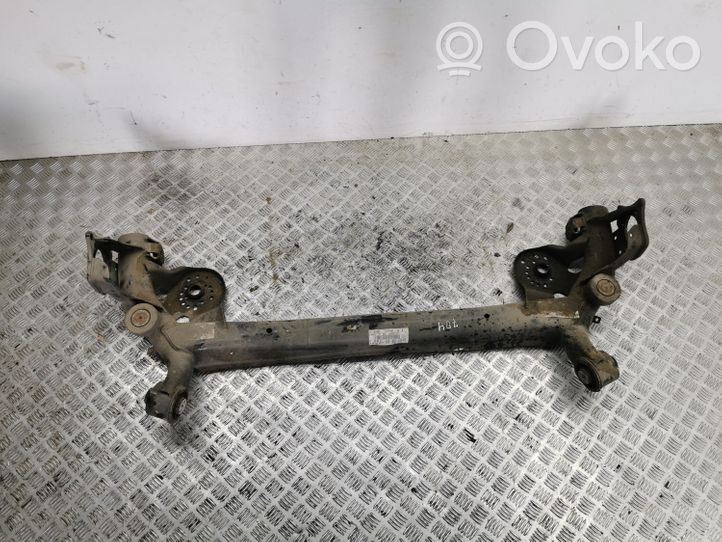 Ford Focus Poutre d'essieu arrière 78M17111213A