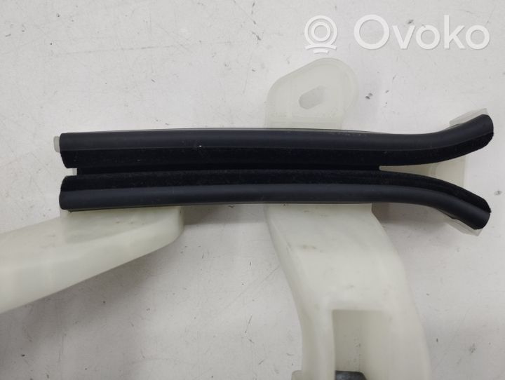 Opel Mokka B Rail de pare-brise de porte avant 9820820780