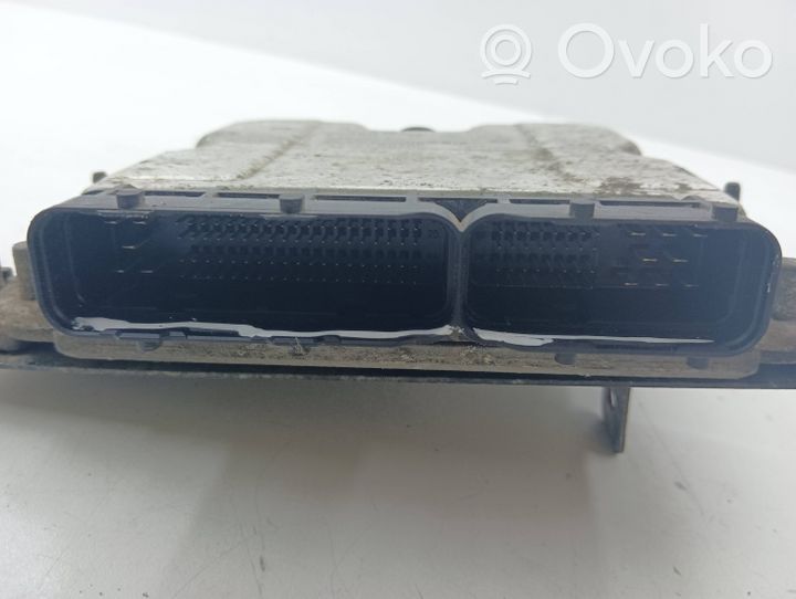 Chrysler Voyager Sterownik / Moduł ECU P04727664AC