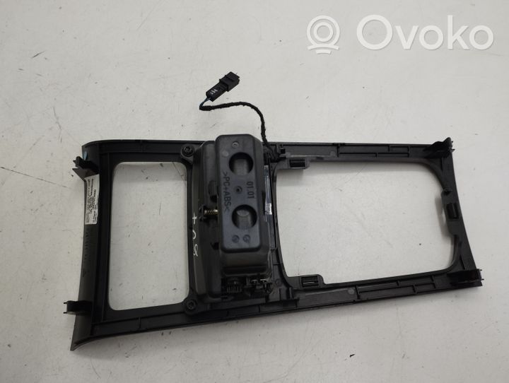 Porsche Cayenne (92A) Contour de levier de vitesses 7P5863324