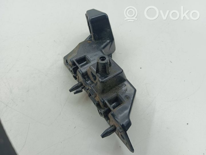 Ford Focus Support de montage de pare-chocs avant JX7B17D959A