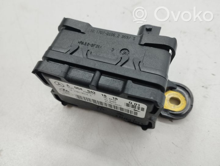 Mercedes-Benz ML W164 Sensore di imbardata accelerazione ESP A0045421818