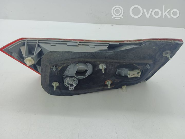 Honda Accord Lampy tylnej klapy bagażnika P8129