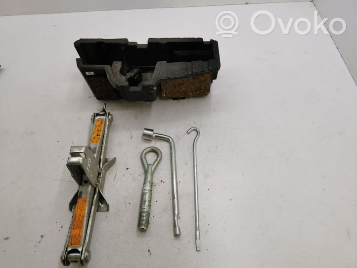 Nissan X-Trail T31 Kit d’outils 84976JG10A